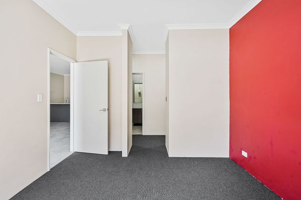 92 Thornbill Crescent, Coodanup. - Photo 1