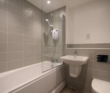 2 bedroom semi-detached house to rent - Photo 5