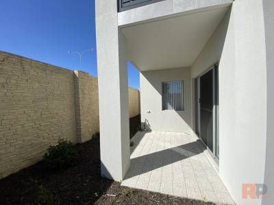 Ground floor: Modern 1 Bedroom NRAS Unit - Photo 3