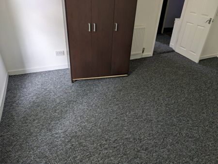 2 Bed Flat, Prospect Vale, L6 - Photo 2