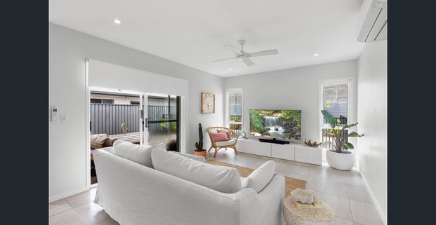 Modern Family Home with Pool in Prime Peregian Beach Location - Photo 1