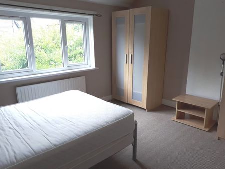 3 Bed Semi-Detached House, Richmond Avenue, LS6 - Photo 5