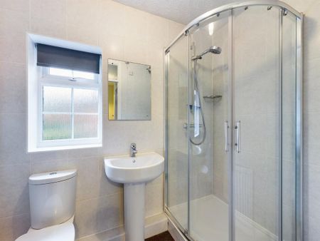 2 bedroom end of terrace house to rent - Photo 5