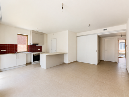 Appartement - à louer - Photo 3