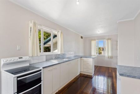 Charming Home at a Prime Location! - Photo 5