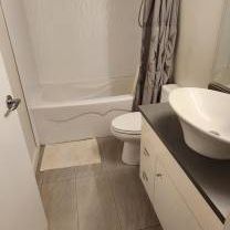 Perfect for Taylor Swift - Available 1-Bedroom Yaletown Apartment - Photo 3