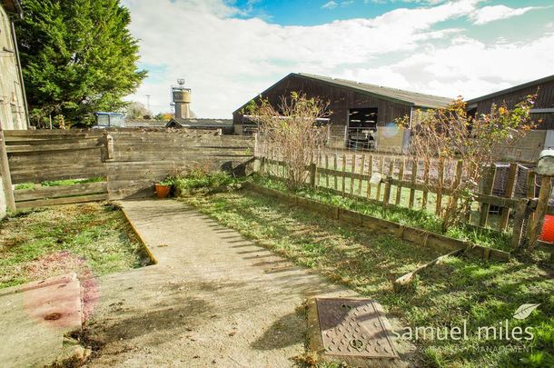 3 bedroom semi-detached house to rent - Photo 1