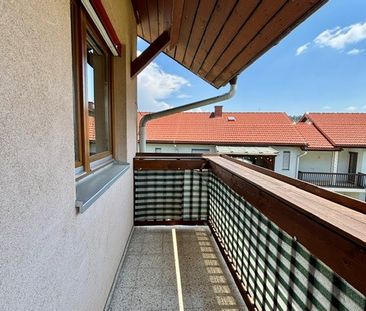 Sonnige 2-Zimmer-Wohnung mit Kaminanschluss, Balkon und Carportpark... - Photo 5