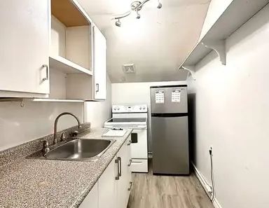 Upper- 632 Union Street | 632 Union Street, Peterborough - Photo 1