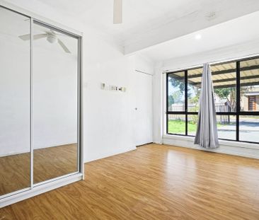 Beautifully Presented 4-Bedroom Family Home in a Convenient Location - Photo 3