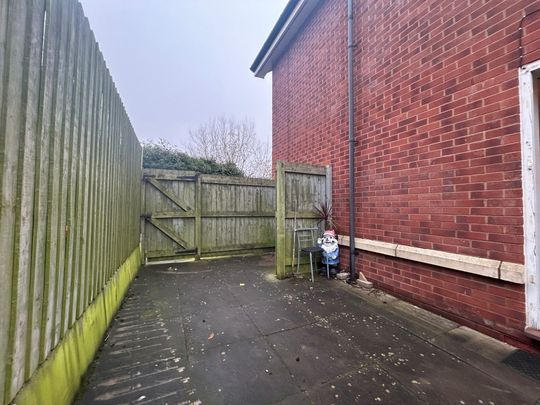 Chapel Gardens, Liverpool, L5 - Photo 1