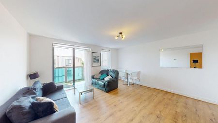 2 bedroom apartment to rent - Photo 3