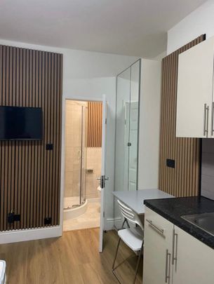 Studio Flat, London, N4 - Photo 1