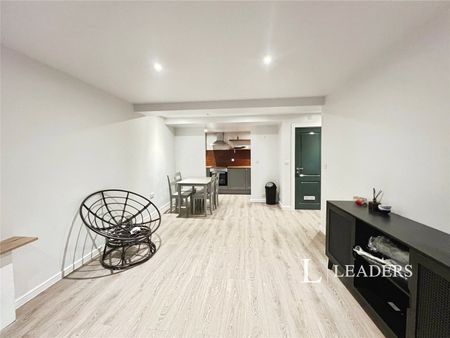 1 bedroom apartment to rent Verney Close, Buckingham, Buckinghamshire, MK18 - Photo 3