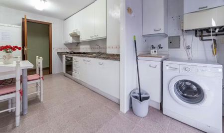 Carrer de Campoamor, Valencia, Valencian Community 46022 - Photo 4