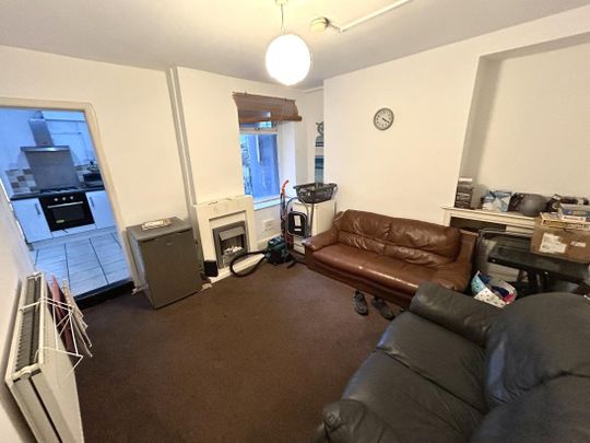 Kingsland Terrace, Treforest, Pontypridd - Photo 1