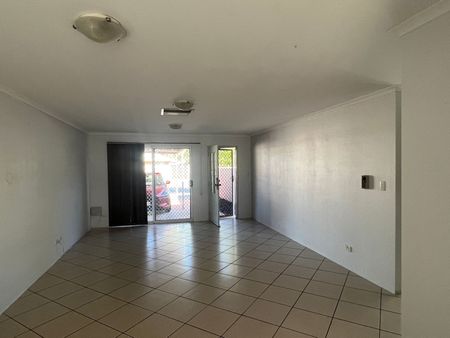 Two Bedroom Unit in Larapinta - Photo 4