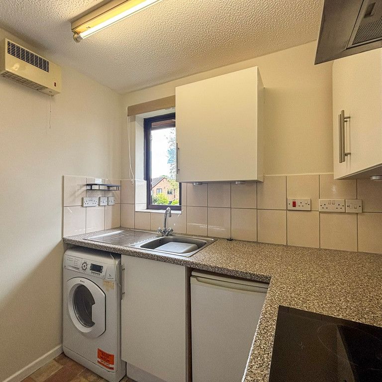 Weston Way, Newmarket - Photo 1