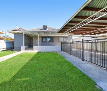 Beautifully Renovated Home - Photo 5