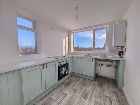 3 bed apartment to rent in Newcomen Terrace, Redcar, TS10 - Photo 3