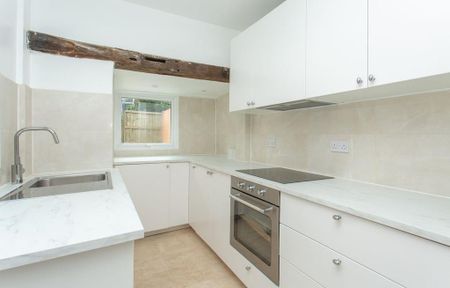 2 bedroom terraced house to rent - Photo 4