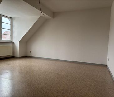 Dachgeschosswohnung mit großem Wohnzimmer - Photo 6