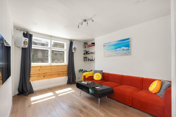 2 Bed Maisonette, Bethnal Green Road, E2 - Photo 1