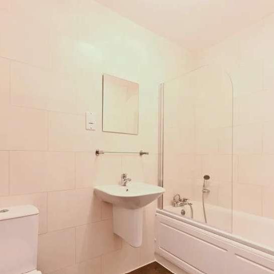 Westgrove Court, Sutton, Surrey, SM1 - Photo 1