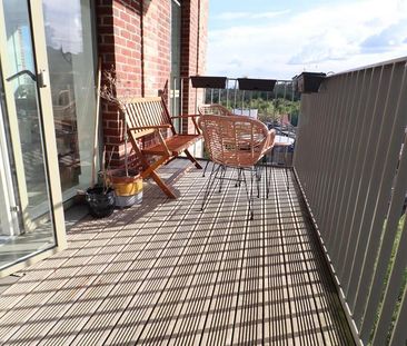 2 bedroom flat to rent - Photo 2