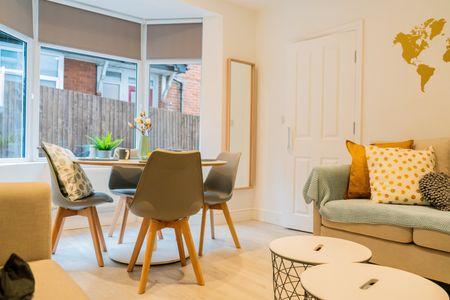 Micklefield Road, HP13 7EJ - Photo 2