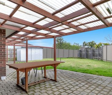 Spacious 3-Bedroom Home with Modern Amenities in Epping - Photo 6