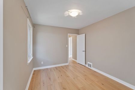 For Lease - 46 Athol Avenue, Toronto, Ontario - Photo 5