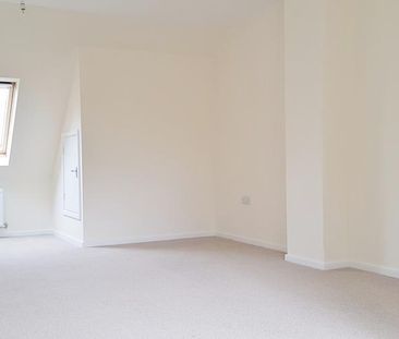 3 bedroom end of terrace house to rent - Photo 1