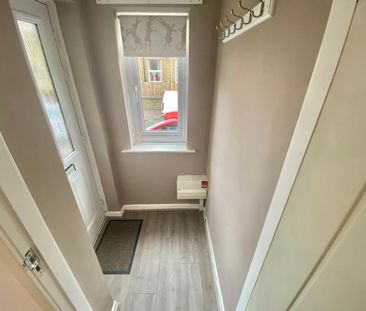 2 bedroom end of terrace house to rent - Photo 5