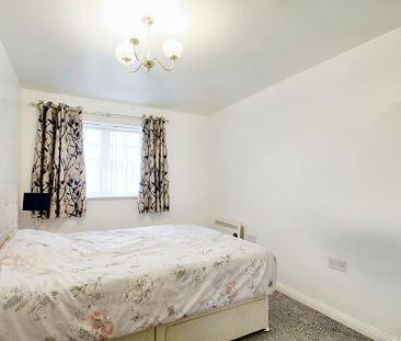 2 bed flat to rent in Colham Road, Uxbridge, UB8 - Photo 4
