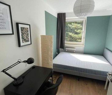 Frisch sanierte und möblierte 4-Zimmer-WG in Berlin-Rudow - Photo 1