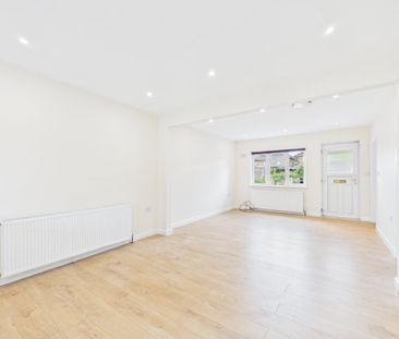 3 bedroom Bungalow in Northfield Road, Maidenhead - Photo 3