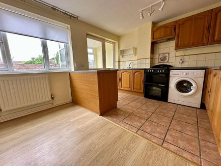 2 bedroom detached house to rent - Photo 4