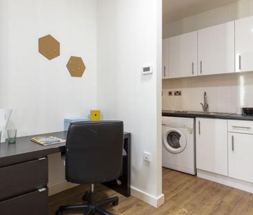 28 De Montfort Street Studios - Photo 3