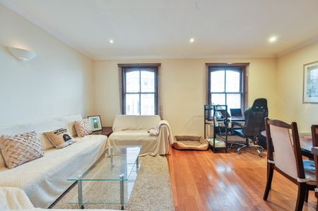 Fulham Broadway, London, SW6 - Photo 2