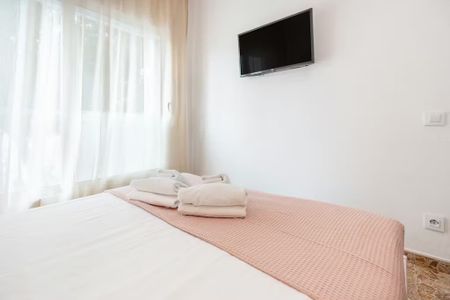 Carrer de Déu i Mata, Barcelona, Catalonia 08029 - Foto 2