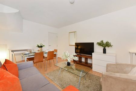 Cromwell Road - Photo 2