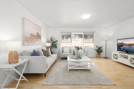 Classic Comfort and Convenience - Photo 3