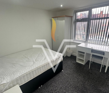 4 bedroom terraced house to rent - Photo 5