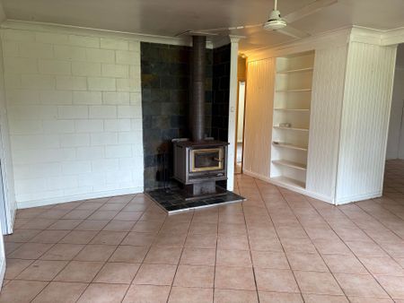 Country Living so Close to Town @ $480 Per Week - Photo 5