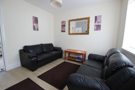 6 bedroom semi-detached house to rent - Photo 2