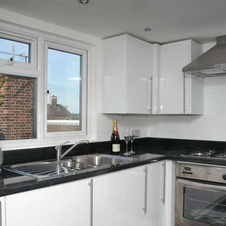 Lodge Lane, Finchley, N12 - Photo 3