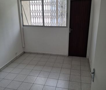 Appartement à louer à Les Abymes, Guadeloupe - Photo 6