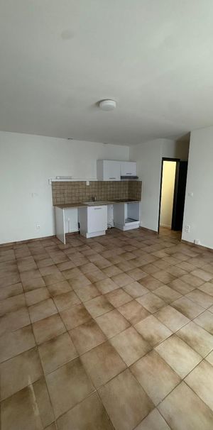 Location Appartement 2 pièces 37m² BEDARIEUX 34600 - Photo 1