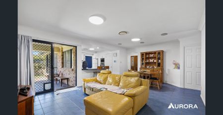 COASTAL LIVING AT ITS FINEST! - SPACIOUS FAMILY RETREAT IN VICTORIA POINT - Photo 4